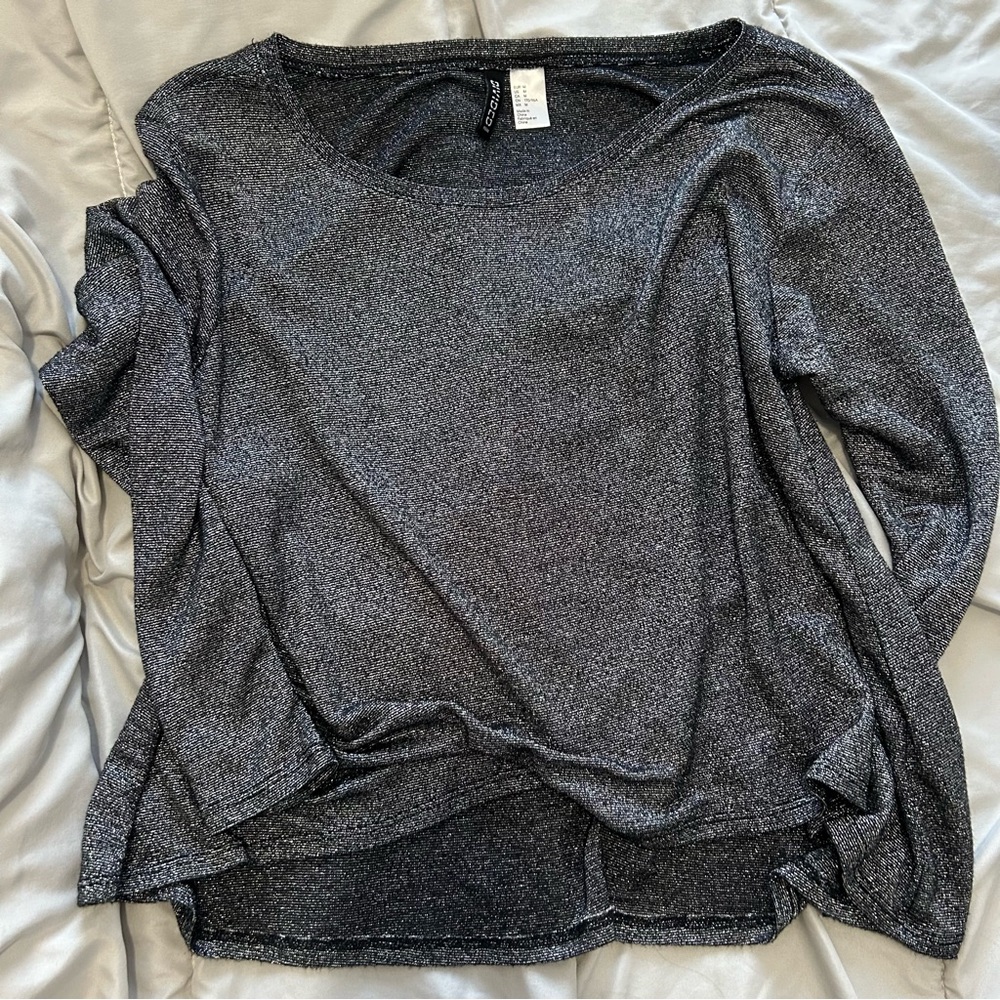 3 Nice Chic Tops - Picture 6 of 8